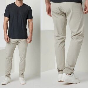 Vuori Aim Pants Mens 30x30 Tan Khaki Lightweight Stretch Golf Pockets